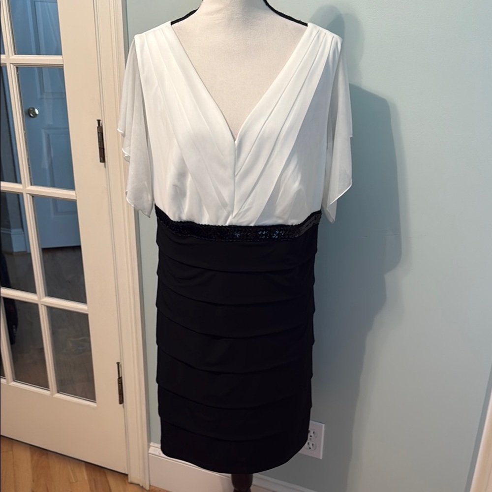 Enfocus Dress